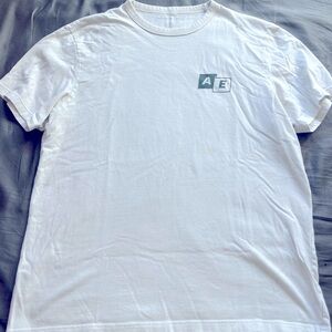 American Eagle white and green Tshirt